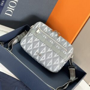 Small Safari Messenger Bag