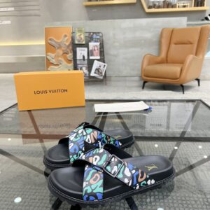 Italian leather sandal with pattern print