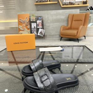 Italian leather sandal with pattern print