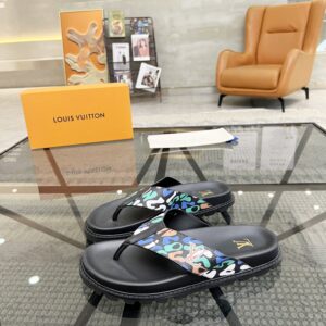 Italian leather sandal with pattern print