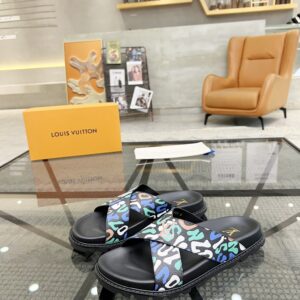 Italian leather sandal with pattern print