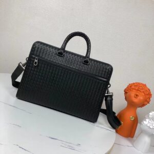 High-Quality Leather Messenger Bag