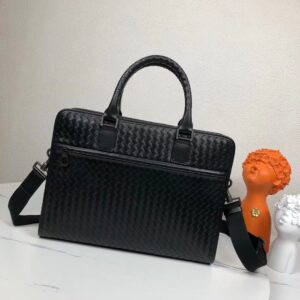 Signiture Collection Messenger Bag