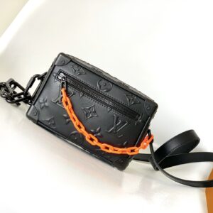 City leather shoulder bag with monogram seal
