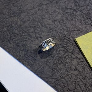 Gucci vintage double G stripe ring