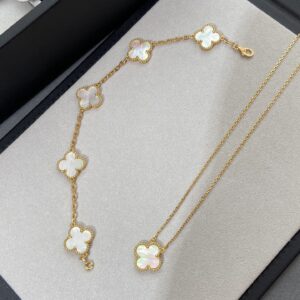 Pearl Five-buckle Bracelet