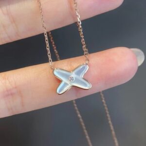 Cross mother-of-pearl necklace with 18k gold