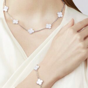 VCA white mother-of-pearl ten flower four-leaf necklace
