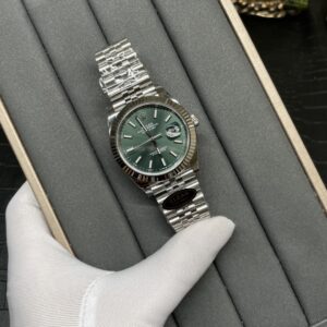 Rolex Datejust 41mm Olive Green Dial 3235 Movement Fifth Gear