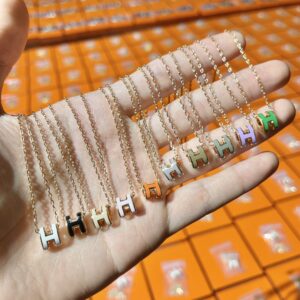 Luxury gold necklace