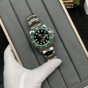 Rolex Submariner Green Dial Black Face 3235 Movement 41mm