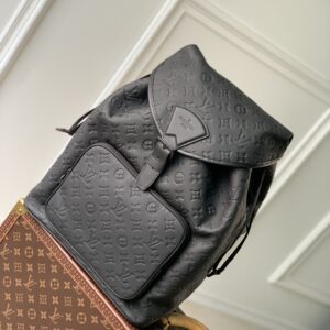 Montsouris shoulder bag with Taurillon leather monogram