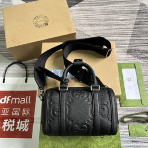 Gucci shoulder pouch