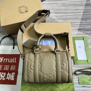 Gucci shoulder pouch