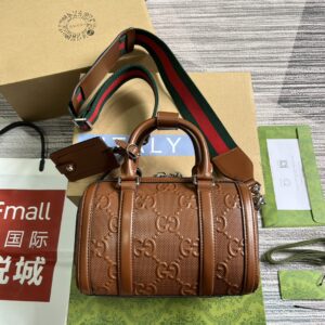 Gucci shoulder pouch