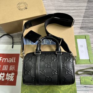 Gucci shoulder pouch