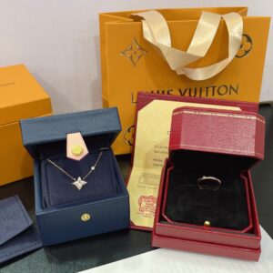 LV white pearl diamond shape necklace and ring