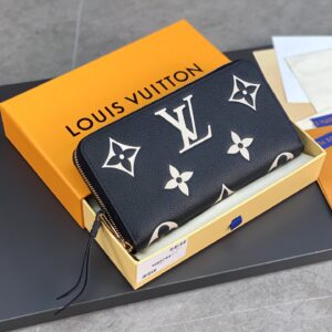 Zippy Wallet Crafty Monogram Black