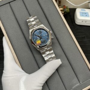 Vacheron Constantin 7900V Series Watch