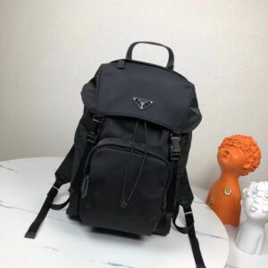 Shoulder backpack with Saffiano leather, multiple pockets