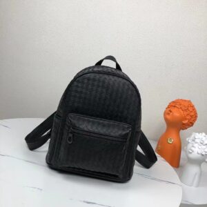 Men's shoulder backpack with waxed cowhide, model 818L
