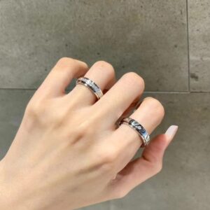 Cartier seven full 18k gold ring