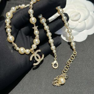 Chanel new logo star pearl necklace