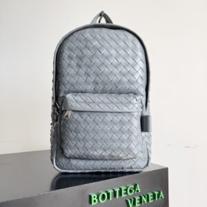 Small lightning grey backpack