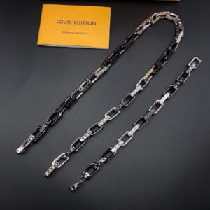 Louis Vuitton new bamboo section necklace arm ring