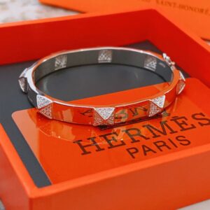 Hermès thick high-carbon diamond bangle