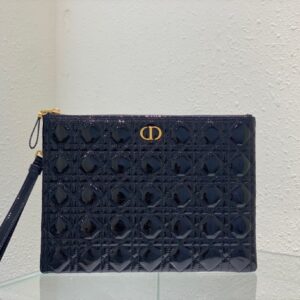 Louis Vuitton Caro Daily modern handbag