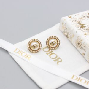 Dior Dedicated CD Earring in Soft Tone Pearl