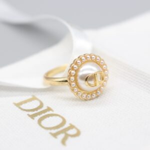 Dior Dedicated CD Earring in Soft Tone Pearl