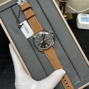 Panerai PAM904 42mm Watch with Solar Pattern Dial