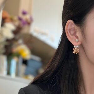 Dior Dedicated CD Earring in Soft Tone Pearl