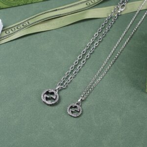 Gucci interlocking double G vintage necklace