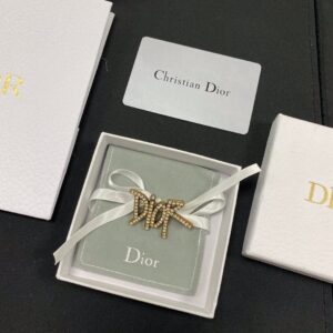 Dior Dedicated CD Earring in Soft Tone Pearl