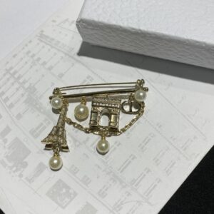 Dior Dedicated CD Earring in Soft Tone Pearl