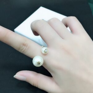 Dior Dedicated CD Earring in Soft Tone Pearl