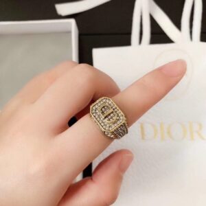 Dior Dedicated CD Earring in Soft Tone Pearl