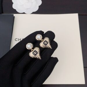 Chanel black heart earring
