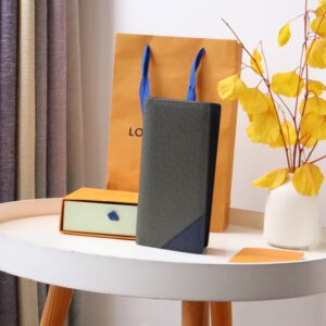 Brazza wallet Taiga leather
