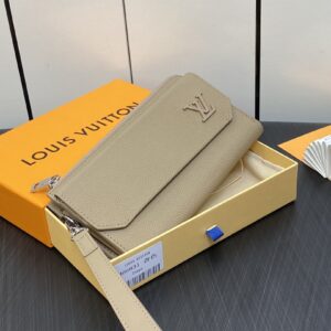 Louis Vuitton Aerogram Long Wallet brown