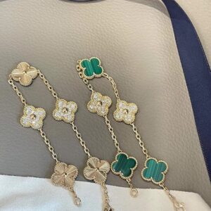 Port pattern pearl bracelet
