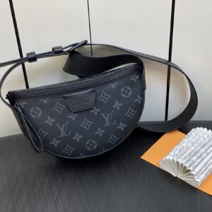 M23835 Moon Crossbody Black