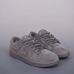 Nike SB Dunk Low Suprene Sneakers