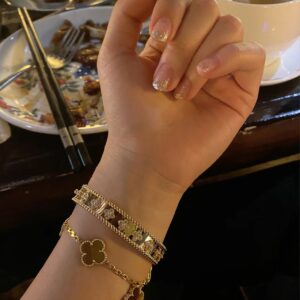 Telescope-style bracelet