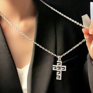 Gucci vintage cross necklace with square G design