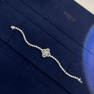 HW four-leaf full diamond bracelet