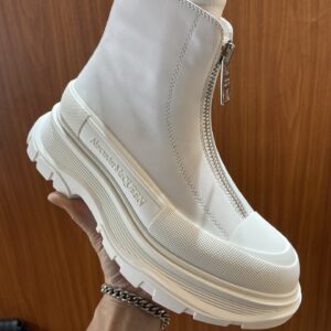 Alexander McQueen winter chain boots